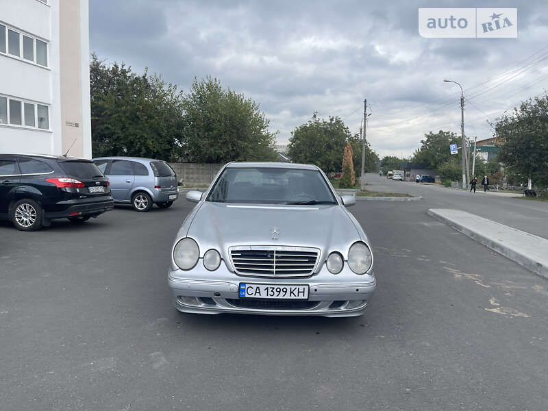 Седан Mercedes-Benz E-Class 2001 в Черкасах