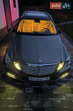 Универсал Mercedes-Benz E-Class 2012 в 