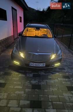 Универсал Mercedes-Benz E-Class 2012 в 