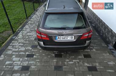 Универсал Mercedes-Benz E-Class 2012 в 