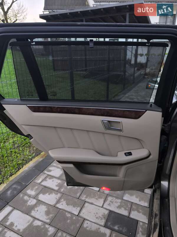 Універсал Mercedes-Benz E-Class 2012 в Сваляві