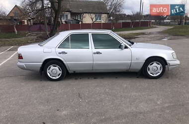 Седан Mercedes-Benz E-Class 1994 в 