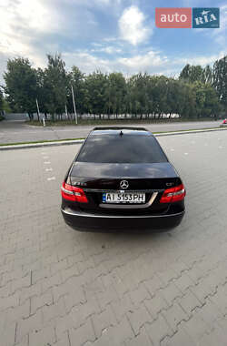 Седан Mercedes-Benz E-Class 2010 в 