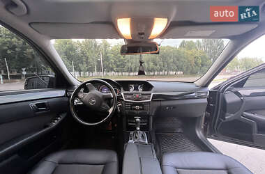 Седан Mercedes-Benz E-Class 2010 в 