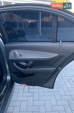 Седан Mercedes-Benz E-Class 2017 в 