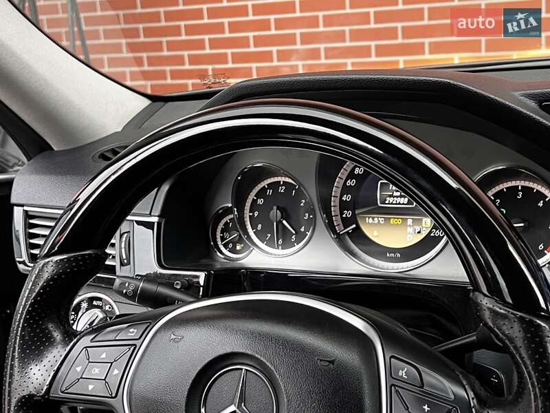 Седан Mercedes-Benz E-Class 2012 в Одессе