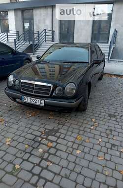 Седан Mercedes-Benz E-Class 1998 в Ивано-Франковске