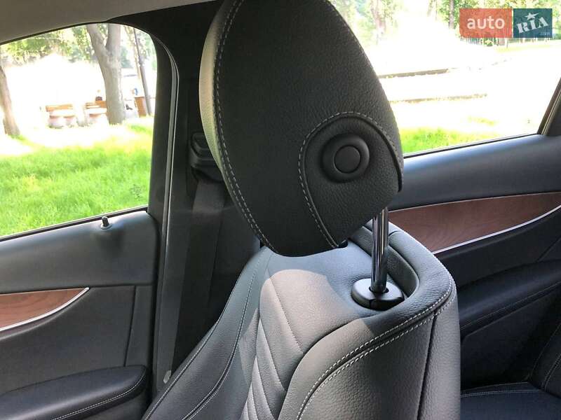 Седан Mercedes-Benz E-Class 2016 в Киеве