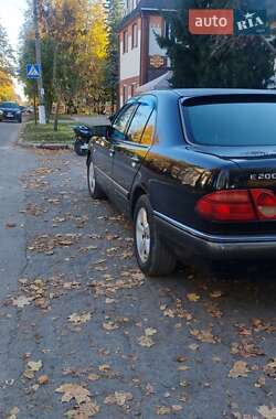 Седан Mercedes-Benz E-Class 1997 в 