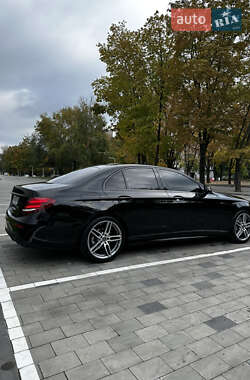 Седан Mercedes-Benz E-Class 2018 в 