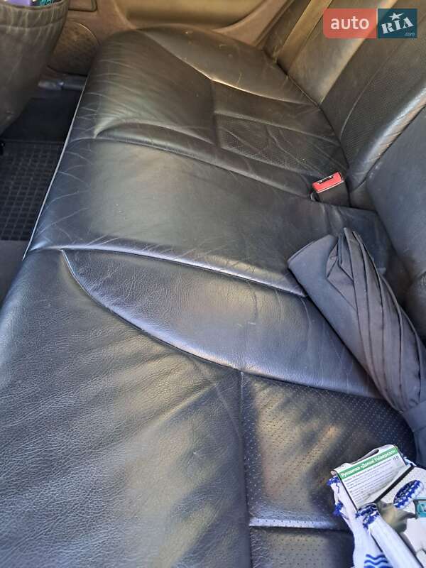 Седан Mercedes-Benz E-Class 2001 в Виннице