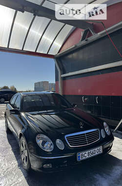 Седан Mercedes-Benz E-Class 2003 в Львове