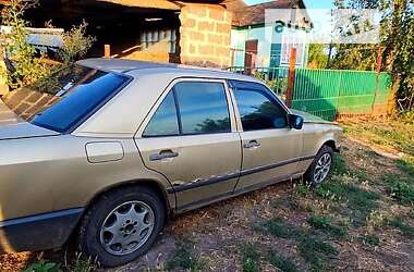 Седан Mercedes-Benz E-Class 1988 в Новомиргороді