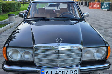 Седан Mercedes-Benz E-Class 1979 в Днепре