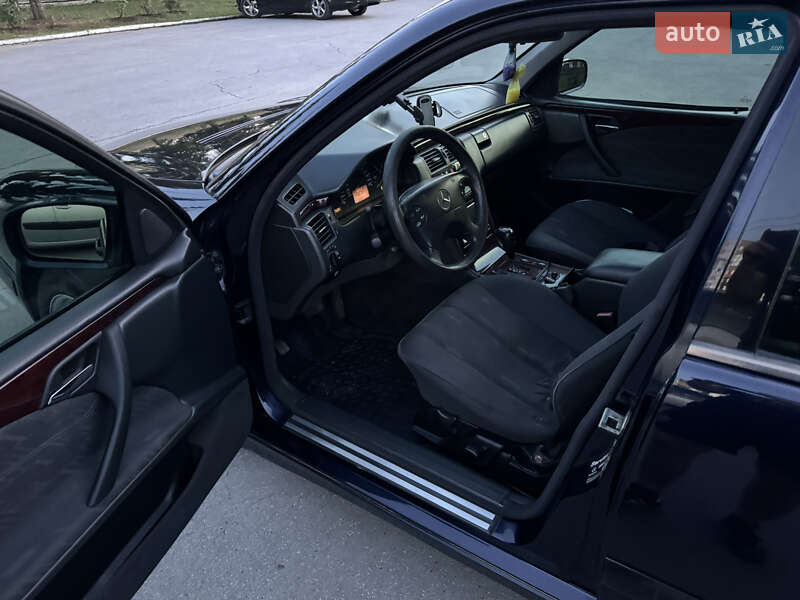 Седан Mercedes-Benz E-Class 2001 в Черновцах фото 11 Седан Mercedes-Benz E-Class 2001 в Черновцах