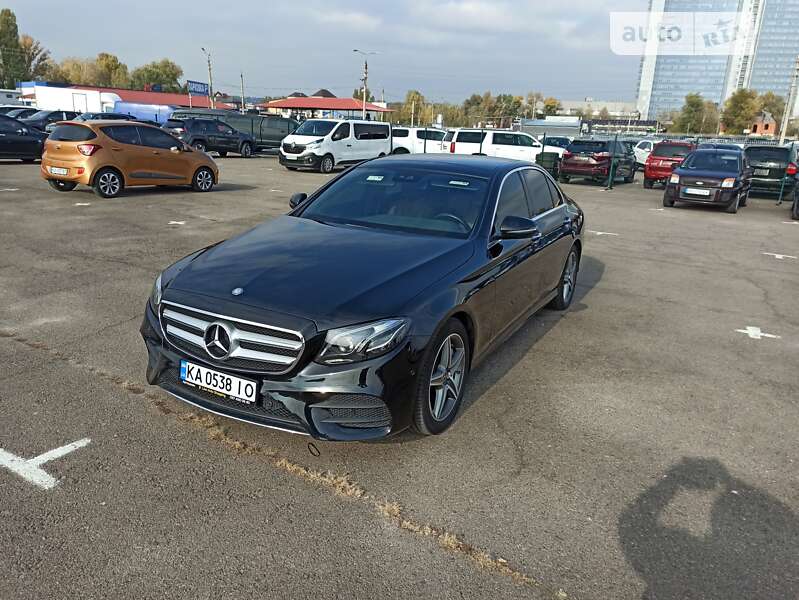 Седан Mercedes-Benz E-Class 2016 в Києві