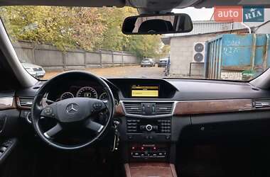 Универсал Mercedes-Benz E-Class 2011 в 