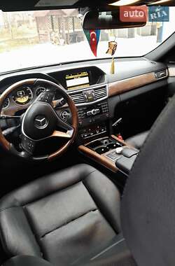 Седан Mercedes-Benz E-Class 2012 в 