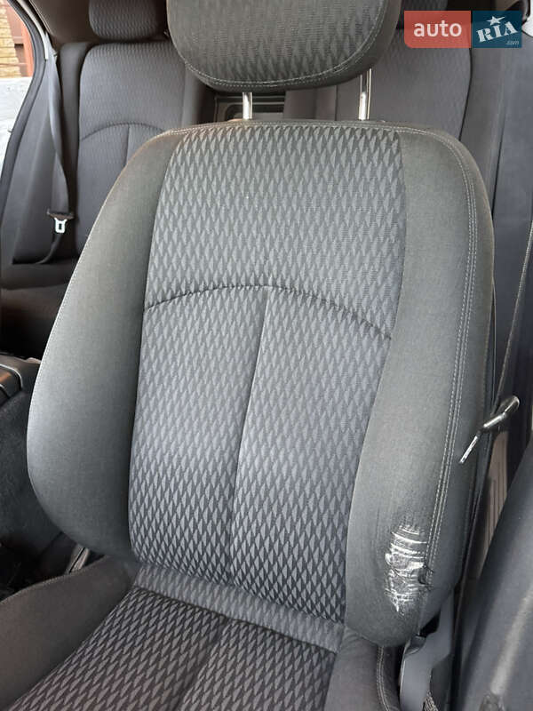 Седан Mercedes-Benz E-Class 2004 в Чугуеве фото 24 Седан Mercedes-Benz E-Class 2004 в Чугуеве