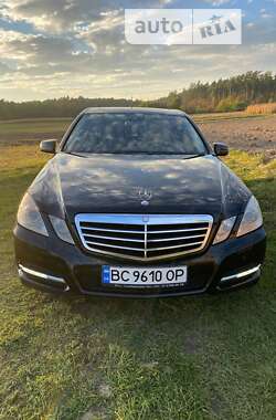 Седан Mercedes-Benz E-Class 2011 в Бродах