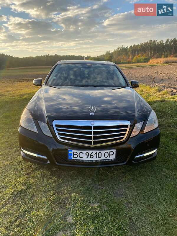 Седан Mercedes-Benz E-Class 2011 в Бродах