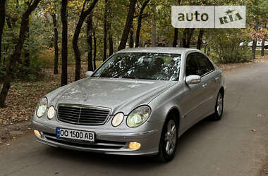 Седан Mercedes-Benz E-Class 2002 в Миколаєві