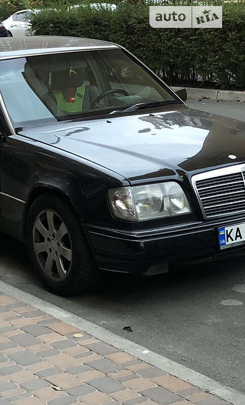 Седан Mercedes-Benz E-Class 1991 в Києві