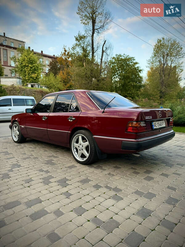 Седан Mercedes-Benz E-Class 1993 в Дніпрі фото 3 Седан Mercedes-Benz E-Class 1993 в Дніпрі