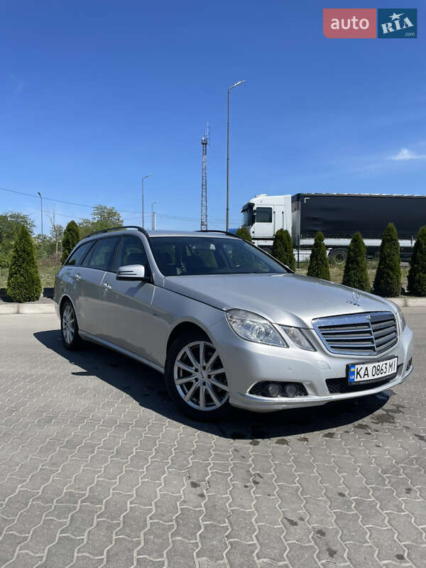 Универсал Mercedes-Benz E-Class 2011 в Киеве