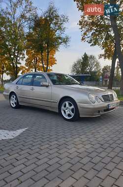 Седан Mercedes-Benz E-Class 2000 в Коломиї