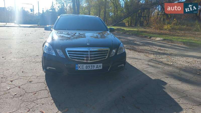 Седан Mercedes-Benz E-Class 2010 в Кривому Розі