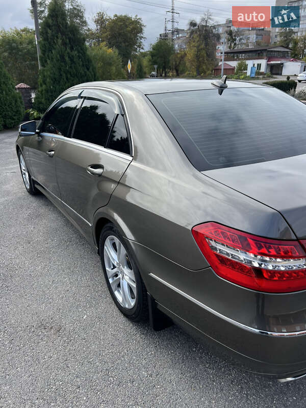 Седан Mercedes-Benz E-Class 2012 в Кропивницькому