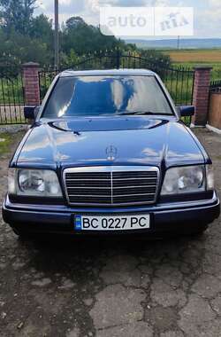 Седан Mercedes-Benz E-Class 1995 в Золочеві