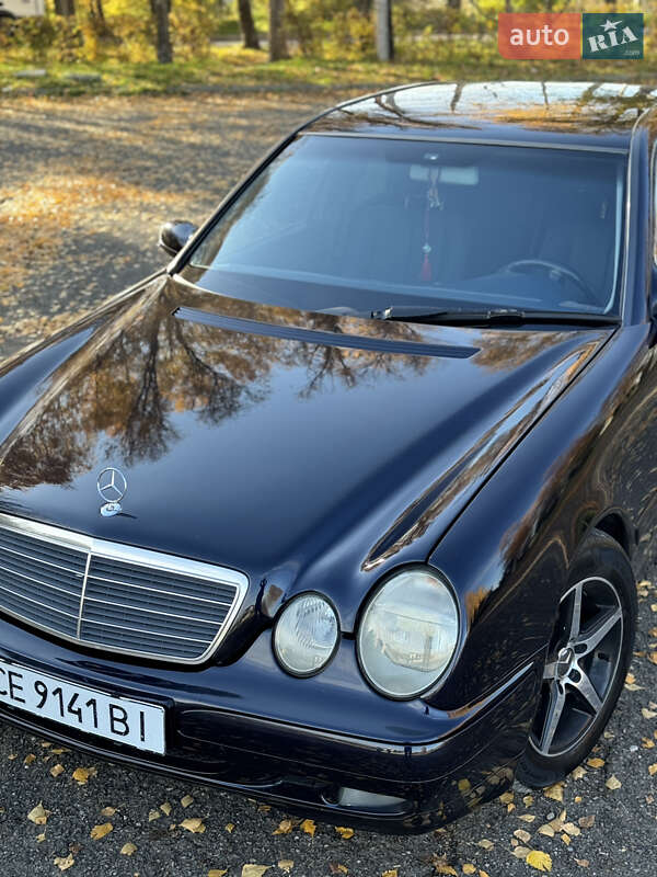 Седан Mercedes-Benz E-Class 2002 в Чернівцях