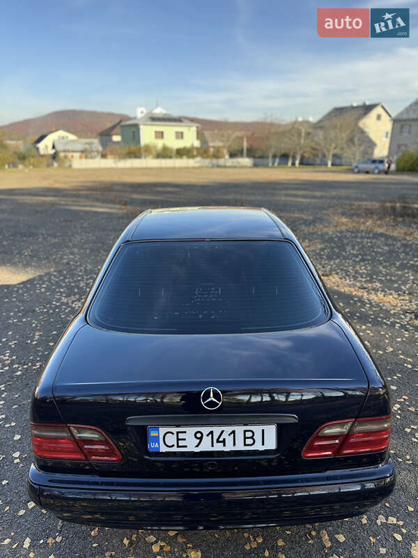 Седан Mercedes-Benz E-Class 2002 в Чернівцях