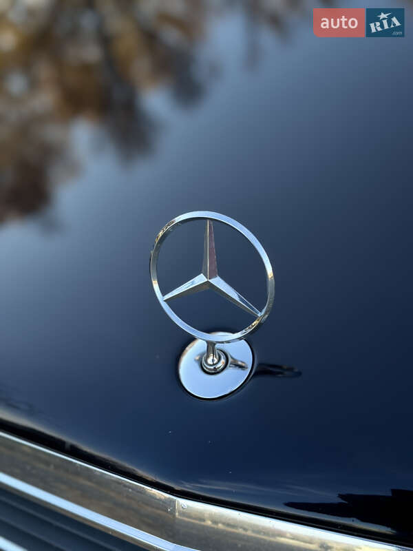 Седан Mercedes-Benz E-Class 2002 в Чернівцях
