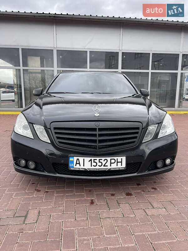 Седан Mercedes-Benz E-Class 2009 в Ровно