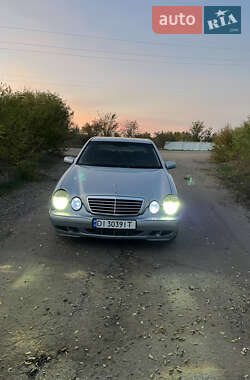 Седан Mercedes-Benz E-Class 2001 в Вознесенске