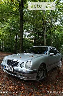 Седан Mercedes-Benz E-Class 2000 в Буковеле