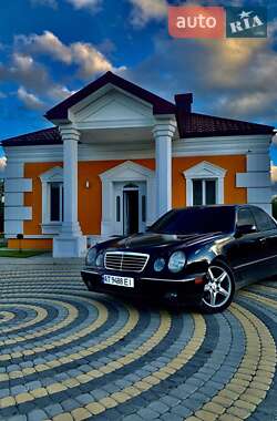 Седан Mercedes-Benz E-Class 2000 в Надвірній