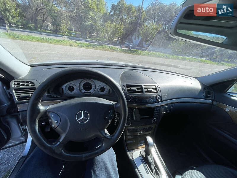 Седан Mercedes-Benz E-Class 2005 в Білгороді-Дністровському