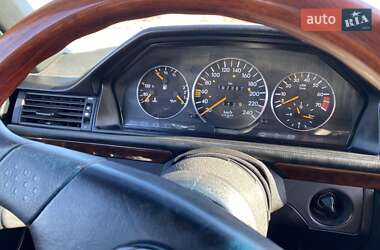 Седан Mercedes-Benz E-Class 1987 в 