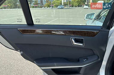Седан Mercedes-Benz E-Class 2010 в 
