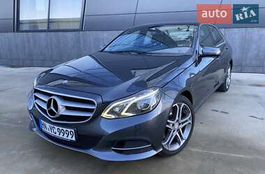 Седан Mercedes-Benz E-Class 2013 в Львове