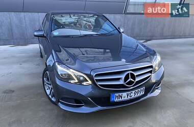 Седан Mercedes-Benz E-Class 2013 в Львове