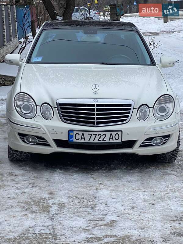 Седан Mercedes-Benz E-Class 2008 в Рівному