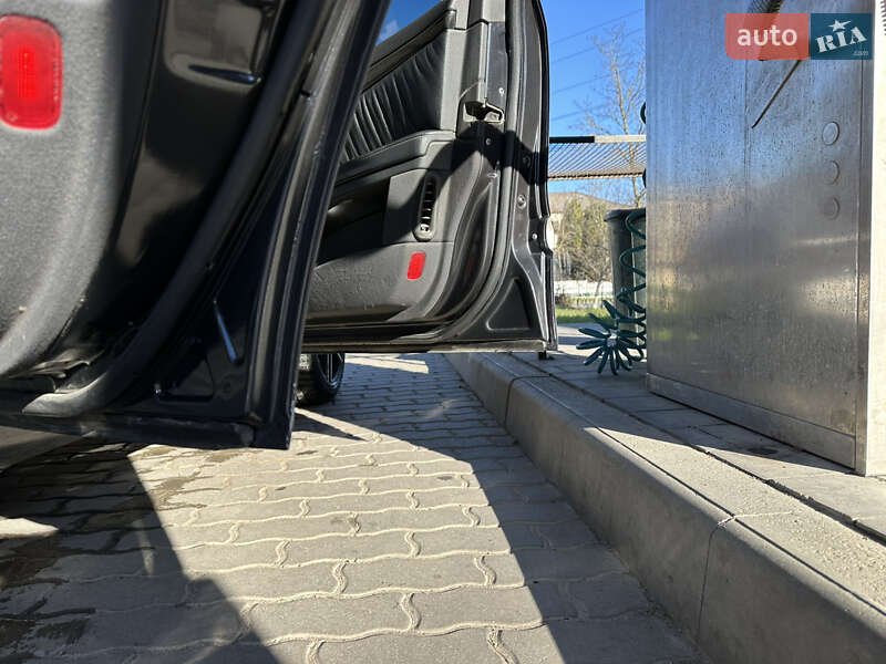 Седан Mercedes-Benz E-Class 2002 в Гусятине