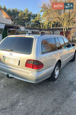 Универсал Mercedes-Benz E-Class 2000 в 