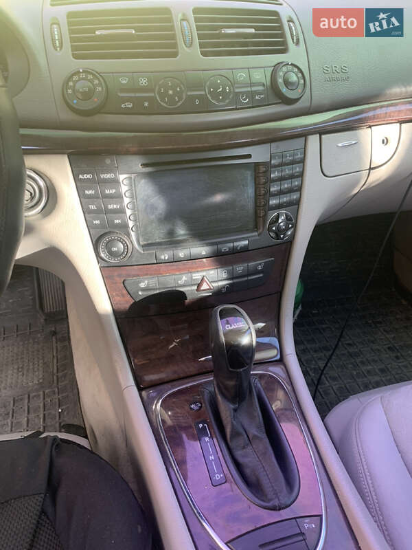 Седан Mercedes-Benz E-Class 2003 в Виноградове