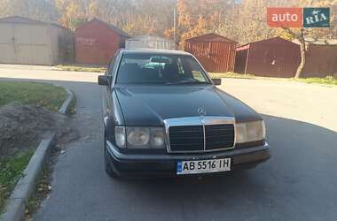 Седан Mercedes-Benz E-Class 1992 в Виннице